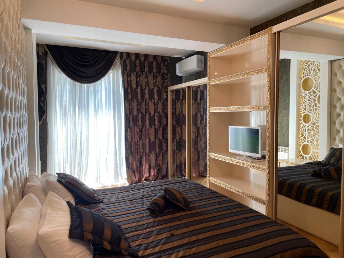 Park Azure Louvre Apartment Baku Ngoại thất bức ảnh