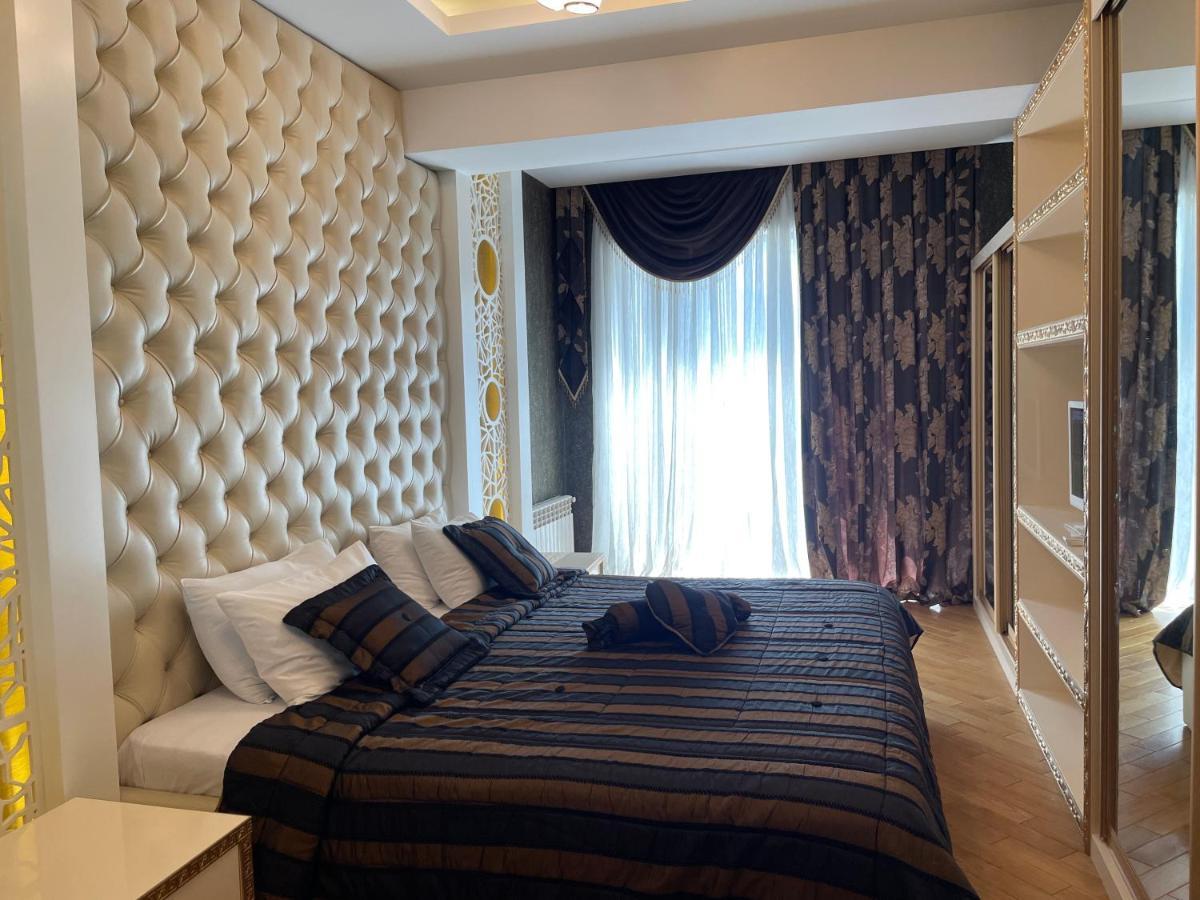 Park Azure Louvre Apartment Baku Ngoại thất bức ảnh