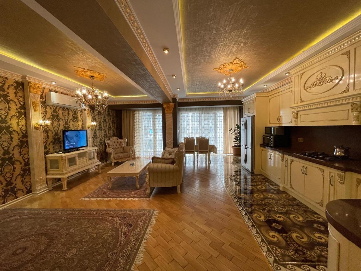 Park Azure Louvre Apartment Baku Ngoại thất bức ảnh